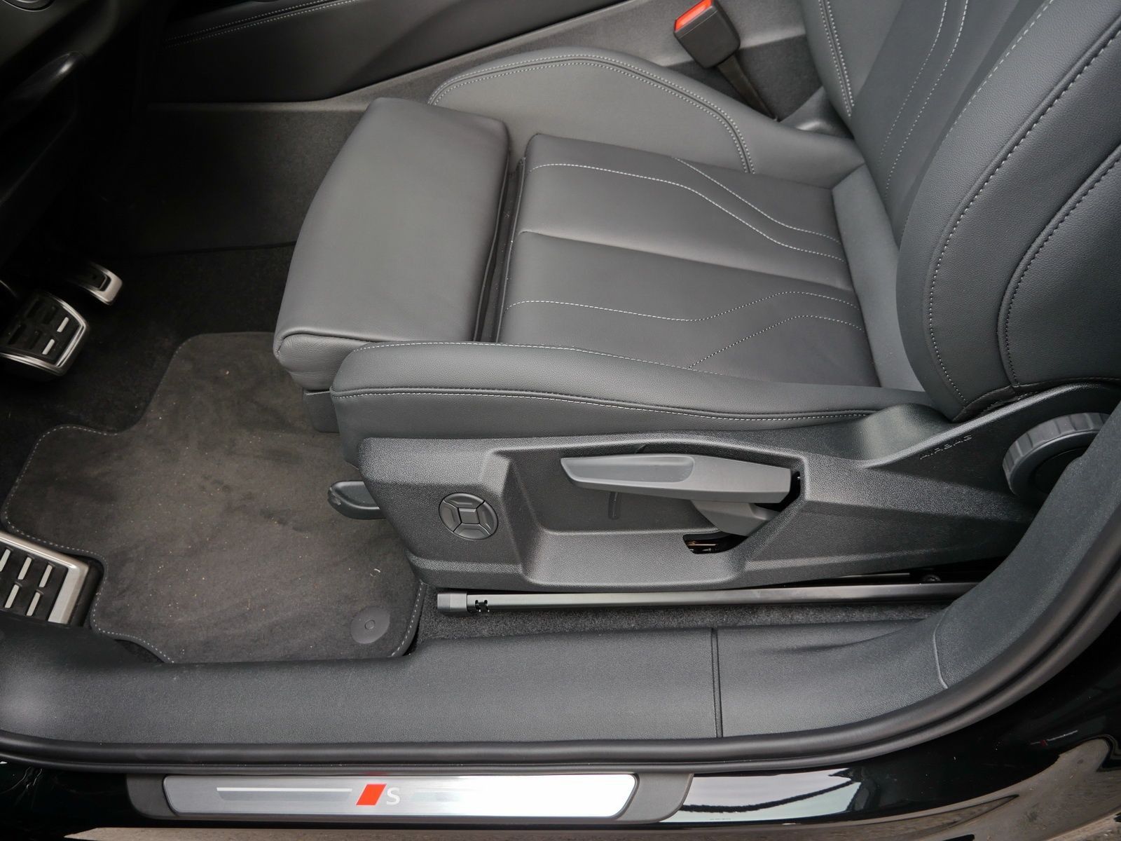 Audi Q3 - Bild 22