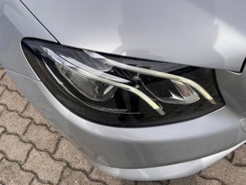 Mercedes E 220 - 8