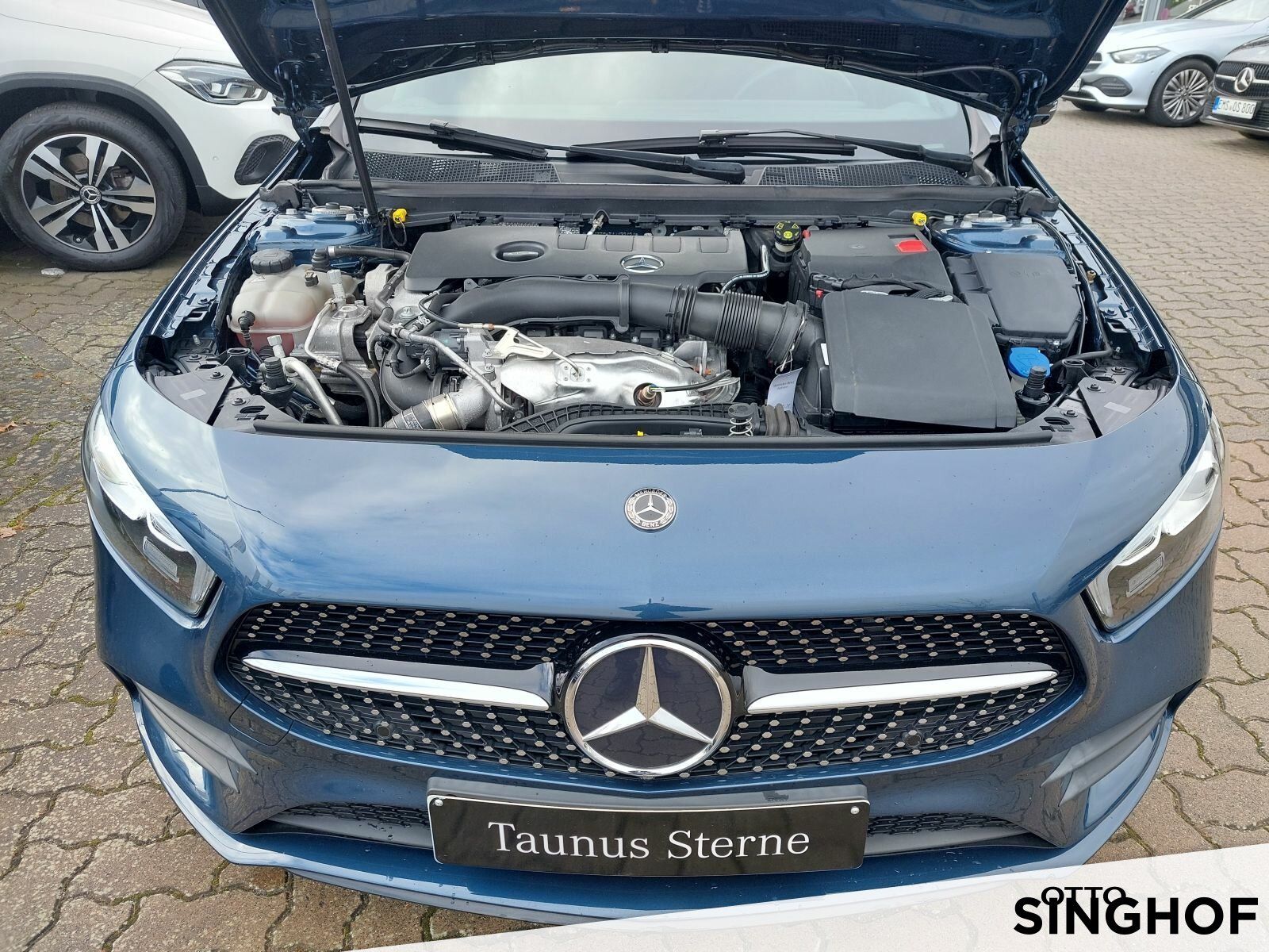 Fahrzeugabbildung Mercedes-Benz A 250 4matic AMG Pano+Night+LED+Rü Kam+Ambiente+