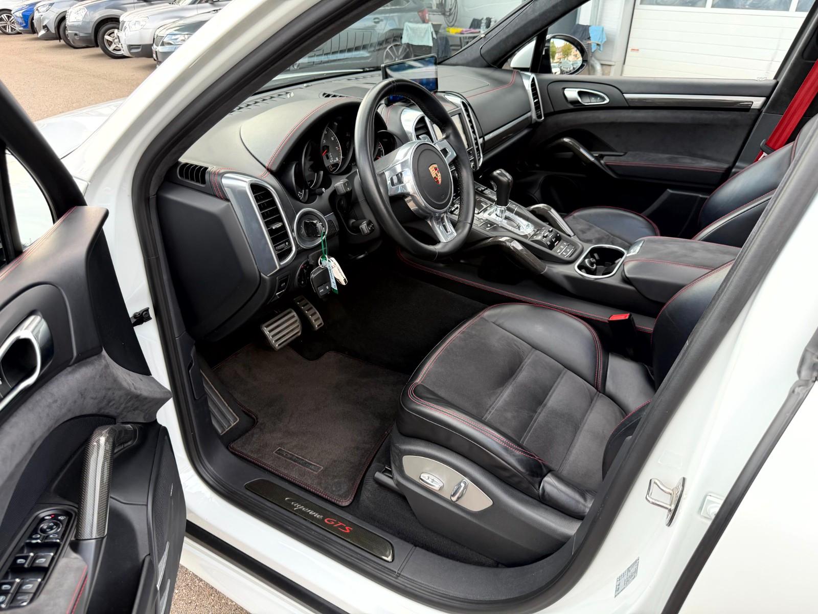 Porsche Cayenne GTS **APPROVED 9/2027** Pano_Luft_StandH