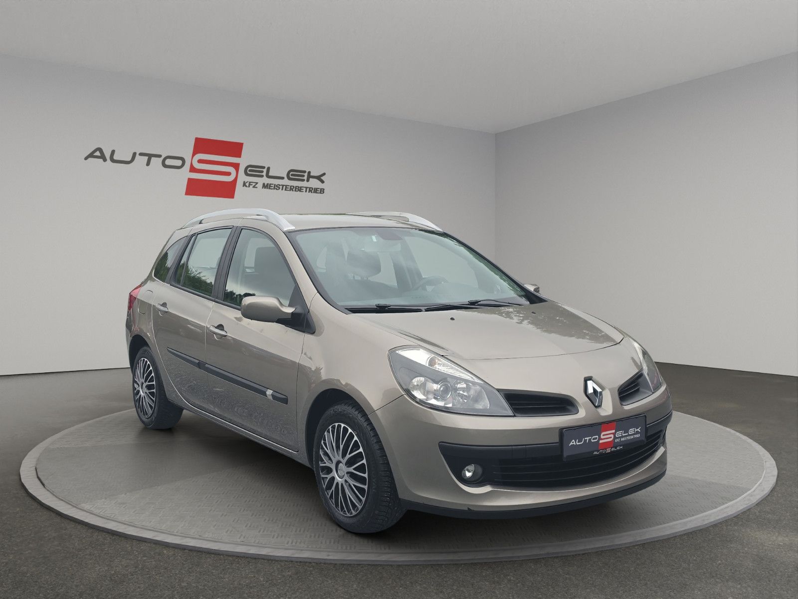 Fahrzeugabbildung Renault Clio Grandtour Edition Dynamique Tüv Service Neu