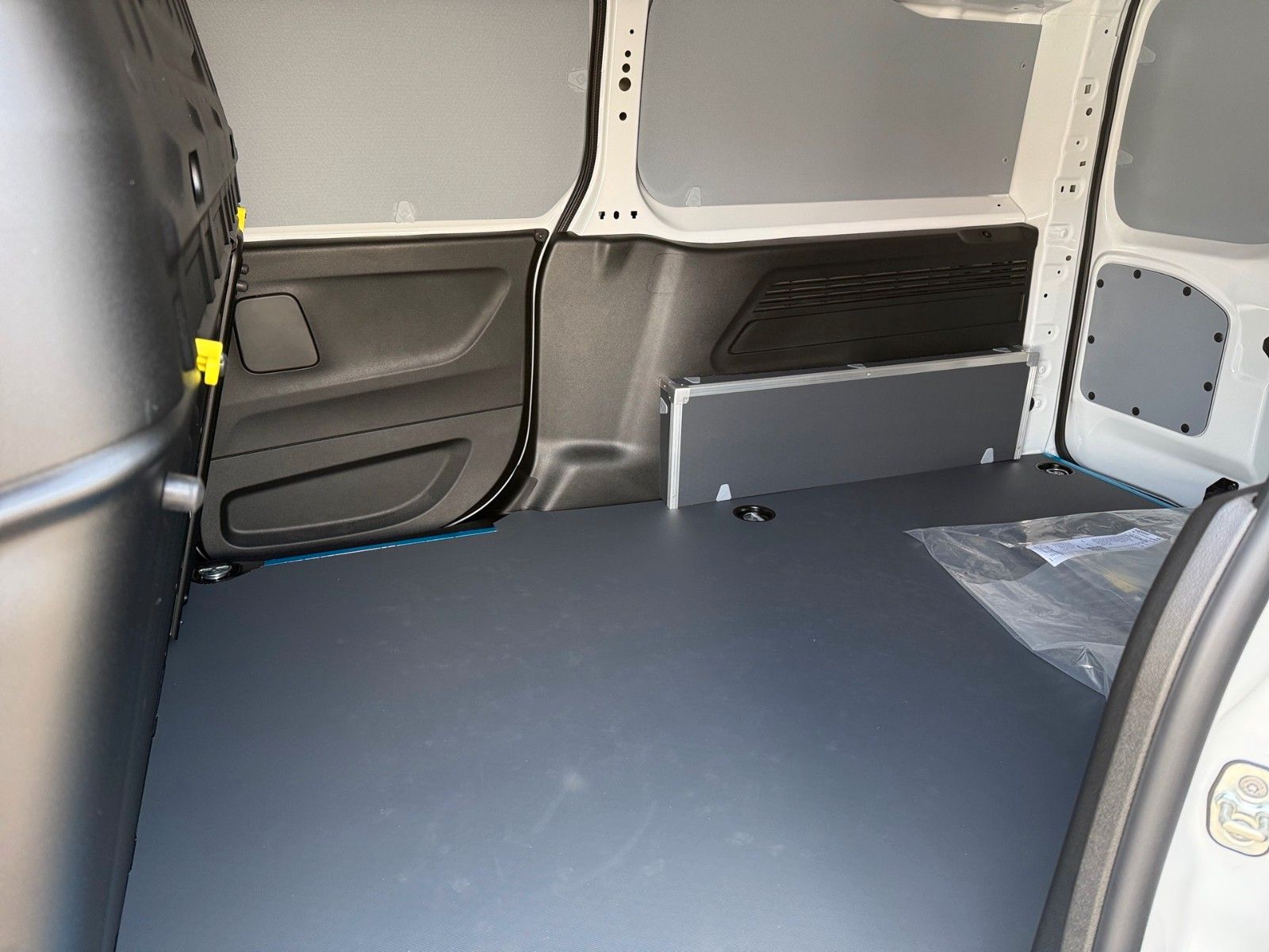 Fahrzeugabbildung Citroën Berlingo Kastenwagen XL Diesel 130 Automatk