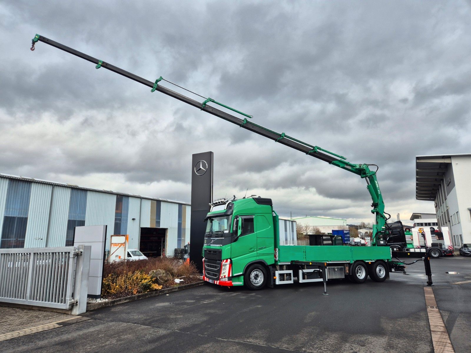 Fahrzeugabbildung Volvo FH 500 Heckkran MKG HLK341SHP Funk AHK