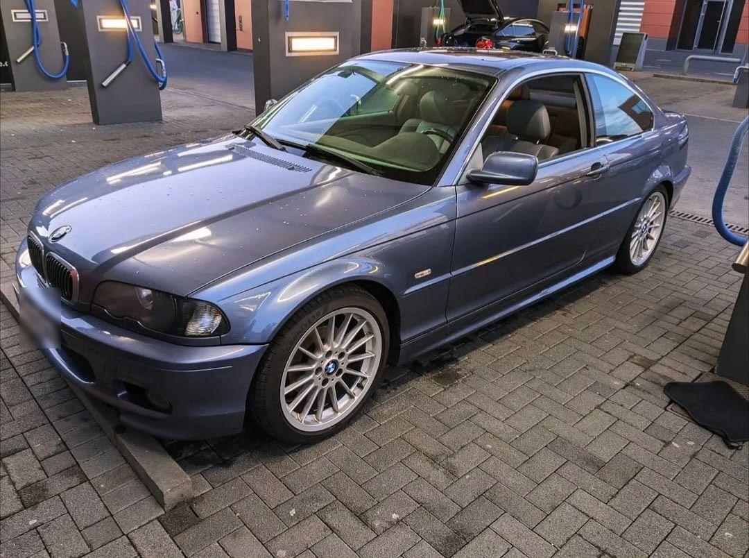 BMW 323