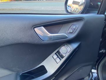 Bild 19 Ford FIESTA COOL & CONNECT