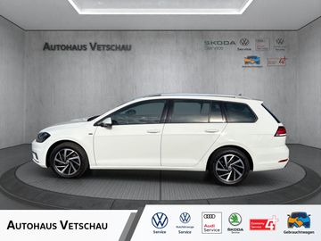 Volkswagen Golf - 1