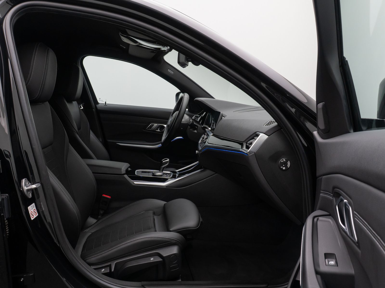 Fahrzeugabbildung BMW 318i Sport Line DAB Kamera Stop&go Laser HiFi