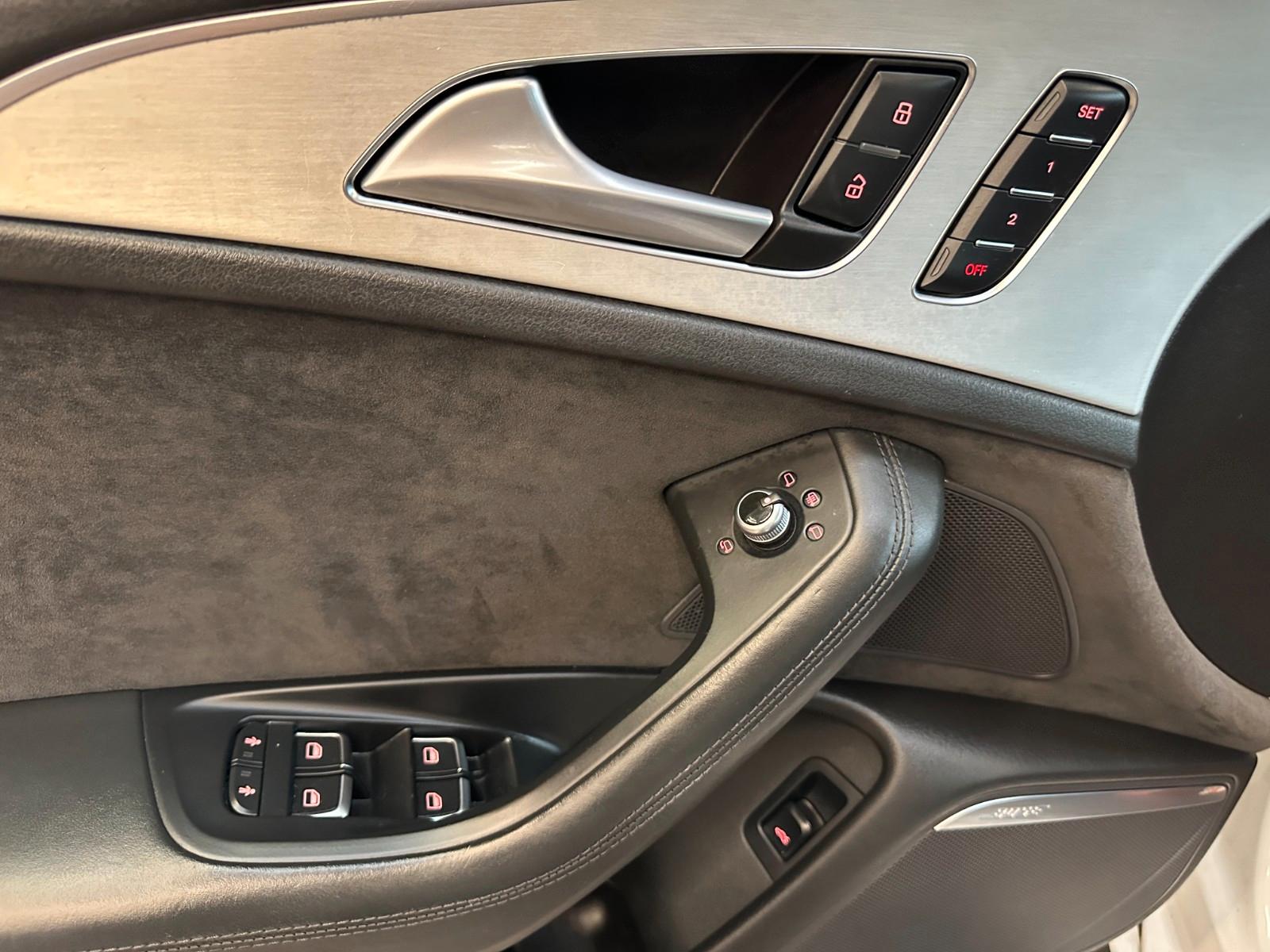 AUDI S6 AVANT 4.0 V8 TFSI QUATTRO 420ch - BOSE - TOIT PANORAMIQUE - ACC - ATTELAGE PIVOTANT - SUSPENSION PNEUMATIQUE