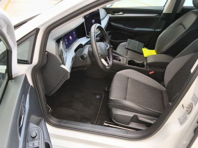 Fahrzeugabbildung Volkswagen Golf 1.5 TSI GOAL AHK NAVI LED-PLUS