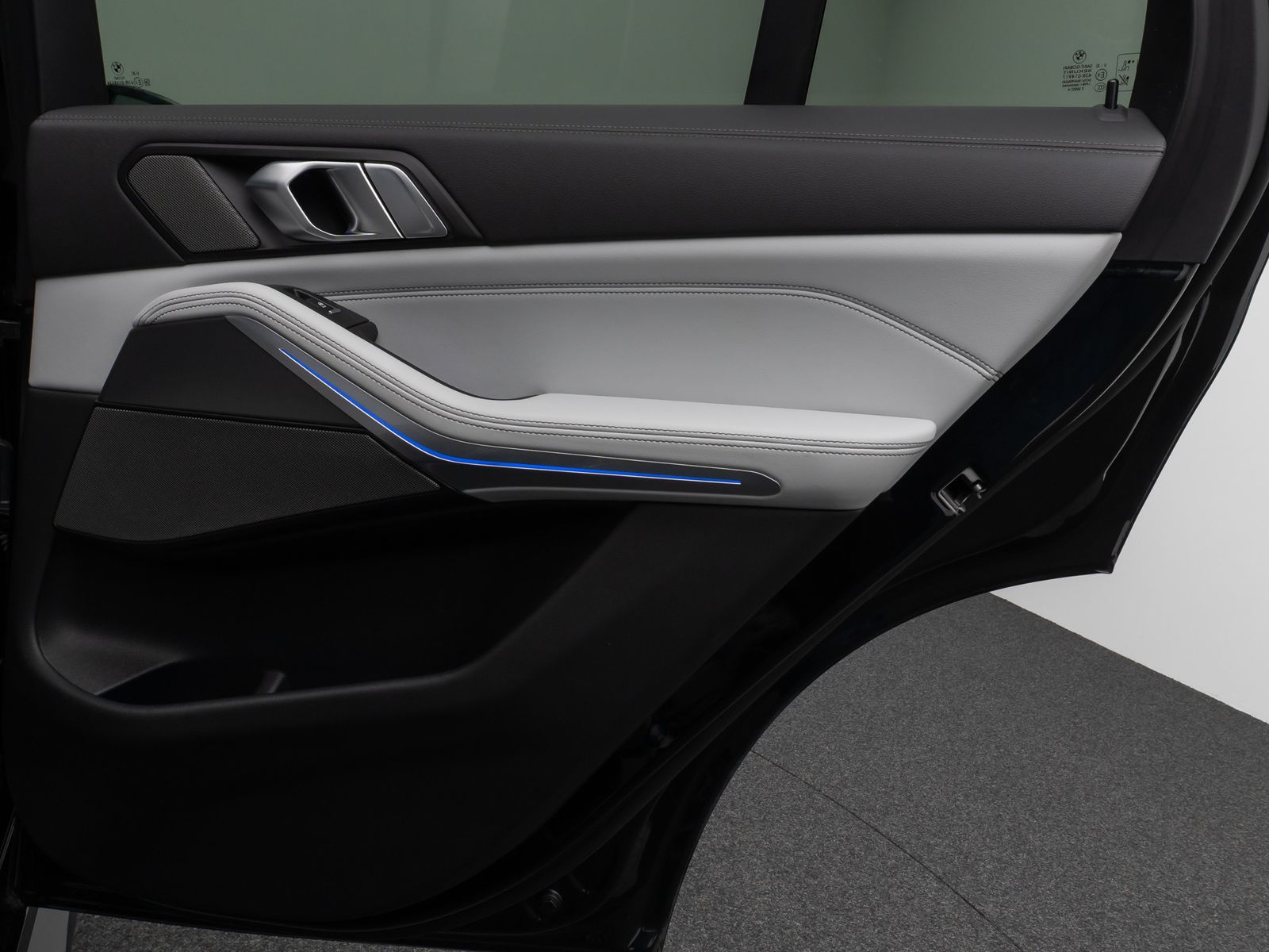 Fahrzeugabbildung BMW X5 xD30d M Sport 360°HUD DAB H/K ACC Komfort 21"