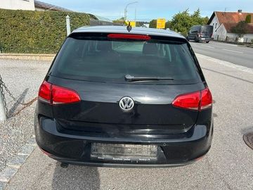 Volkswagen Golf - 6