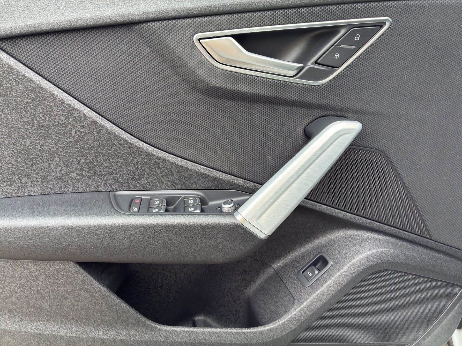 Fahrzeugabbildung Audi Q2 35 1.5 TFSI advanced Kamera,LED,Matrix,Navi