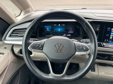 Volkswagen T7 Multivan - 11