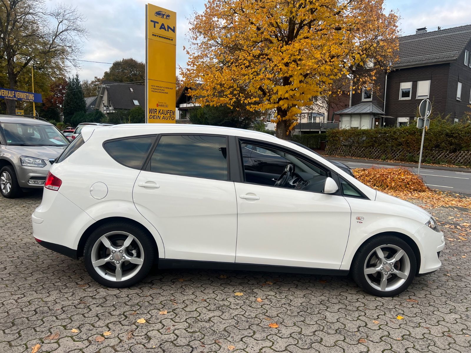 Fahrzeugabbildung SEAT Altea XL 2.0 TDI Stylance / Style