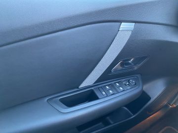 Citroën C4 Shine PT 130 Navi+SHZ+HUD+RFK+Carplay+LED+LM