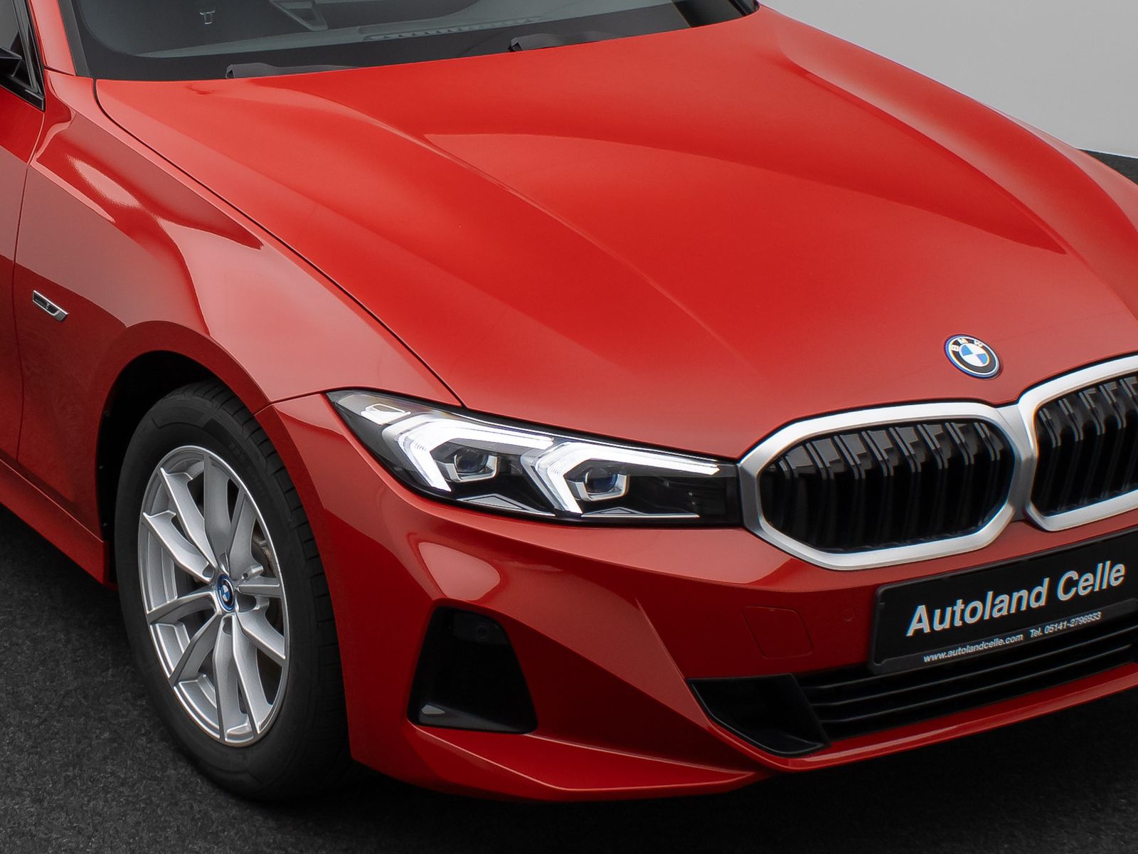 Fahrzeugabbildung BMW 330e DAB CockPit+ PDC LED Geschwindigkeitsreg.