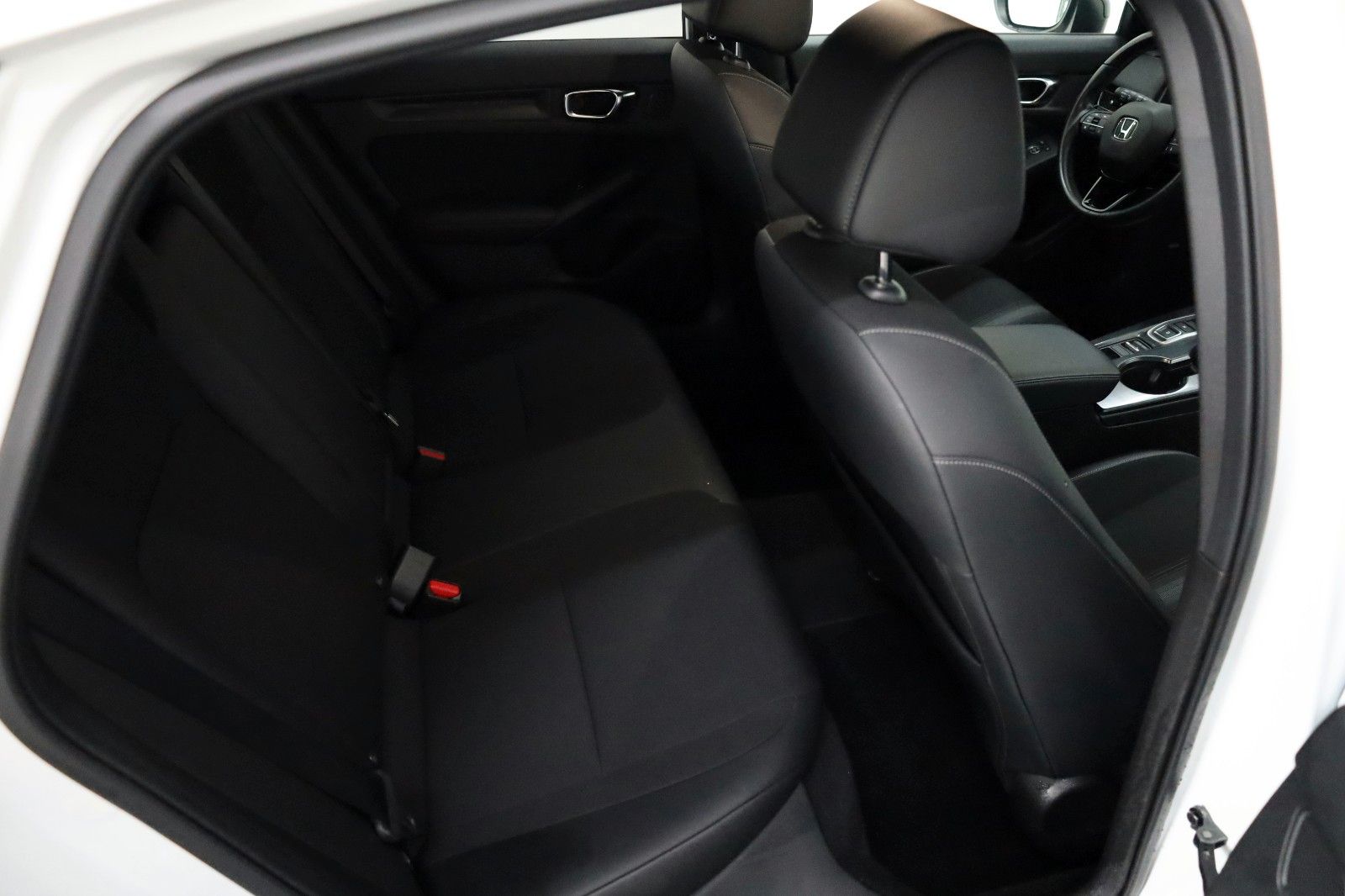 Fahrzeugabbildung Honda Civic Lim. e:HEV Sport,Carbon Style ,CarPlay,ACC