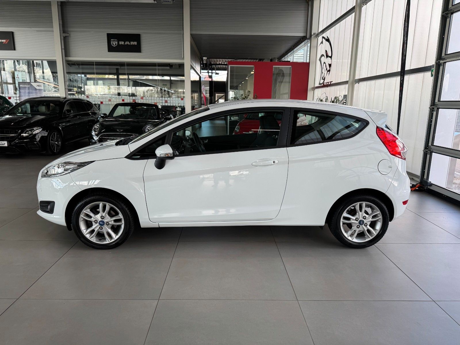Fahrzeugabbildung Ford Fiesta 1.25 SYNC Edition  "GARANTIE Klima PDC"