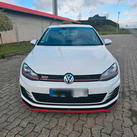 Volkswagen Golf 7 GTI Performance mit AHK