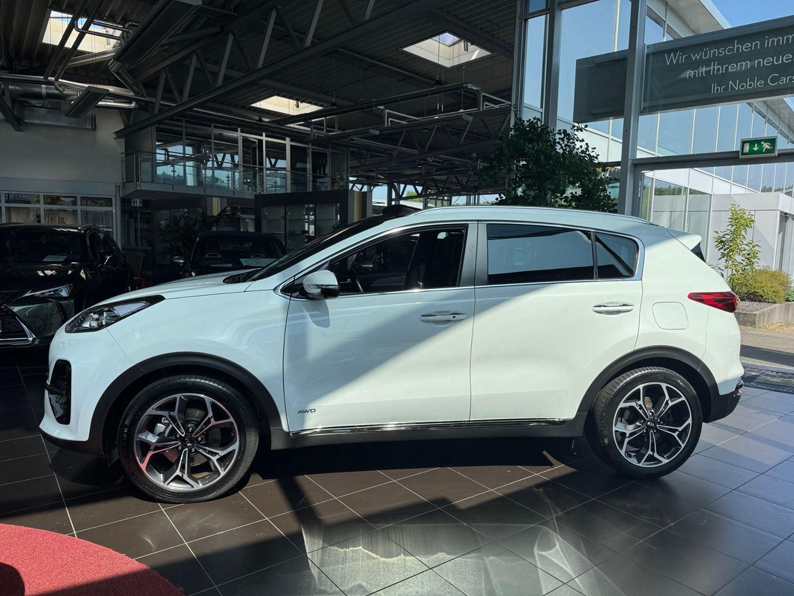 Fahrzeugabbildung Kia Sportage GT-Line 4WD PANO 360° LED NAVI