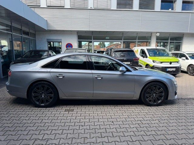 Audi A8 - 1