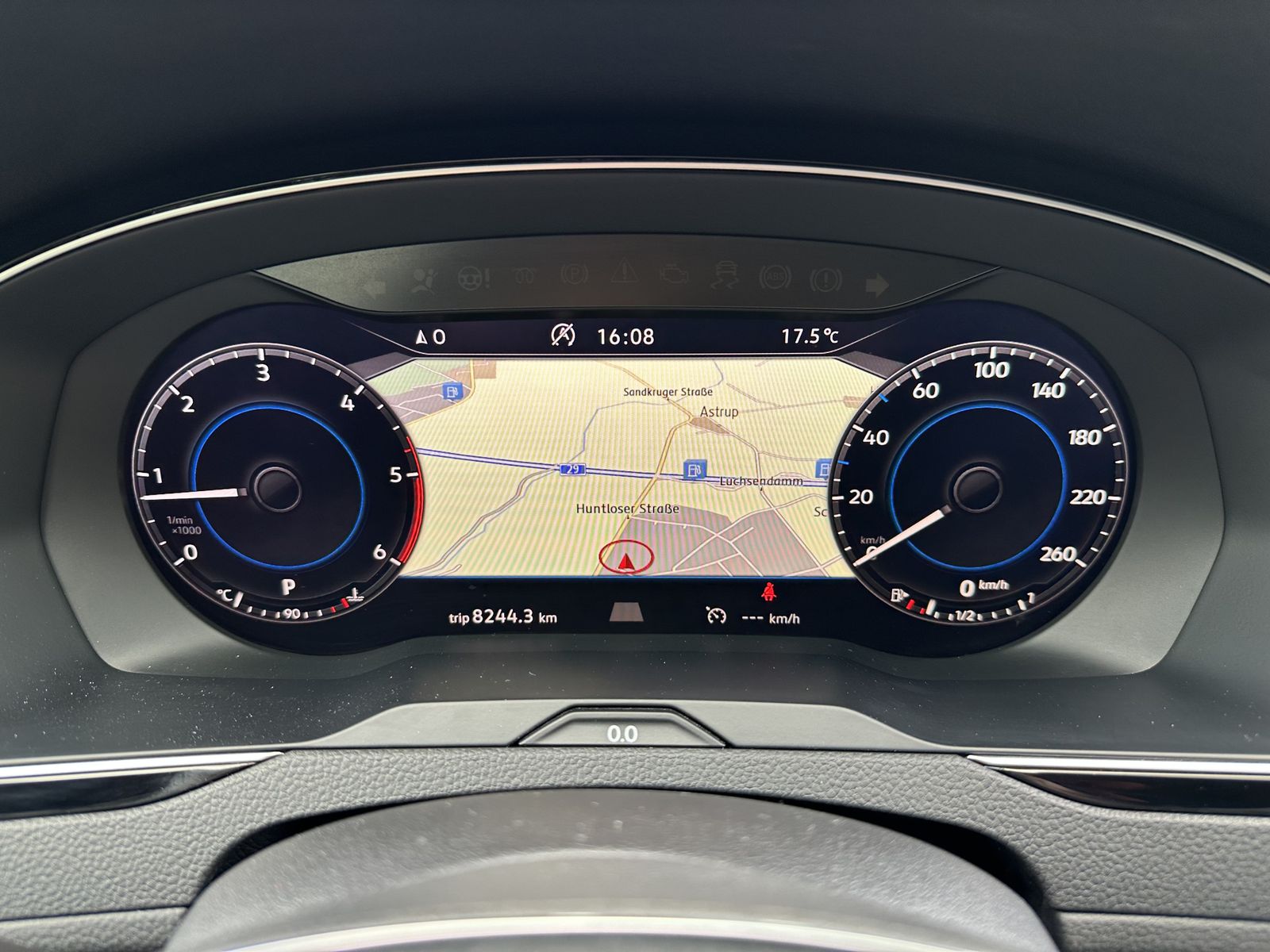 Fahrzeugabbildung Volkswagen Passat Variant HL NAV+LED+AHK+KAM+PANO+19ZO+AID