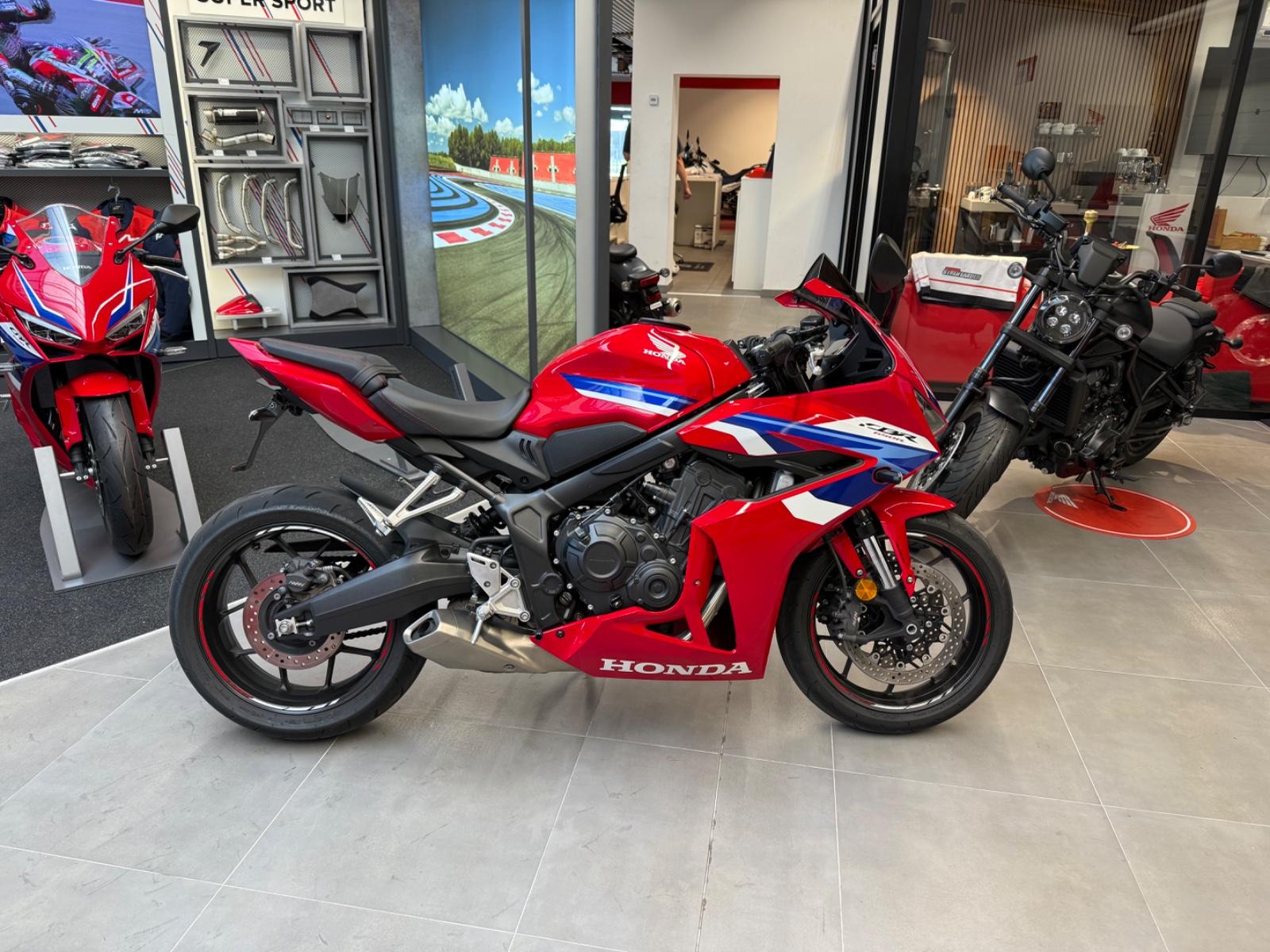 Honda CBR650R mit A2 48PS *Service und TÜV neu*