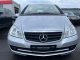 Mercedes-Benz A 180 Classic Automatik*2.Hand*Navi*SHZ*PDC*Temp - Mercedes-Benz C Class