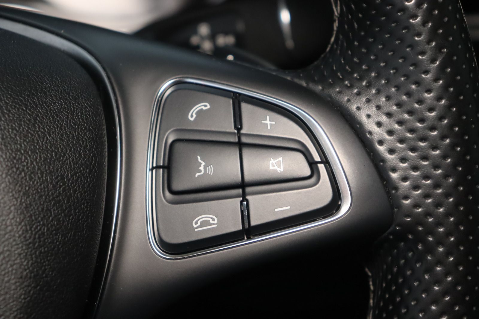 Fahrzeugabbildung Mercedes-Benz V 220 CDI/d EDITION lang * 7-Sitze * LED * ILS