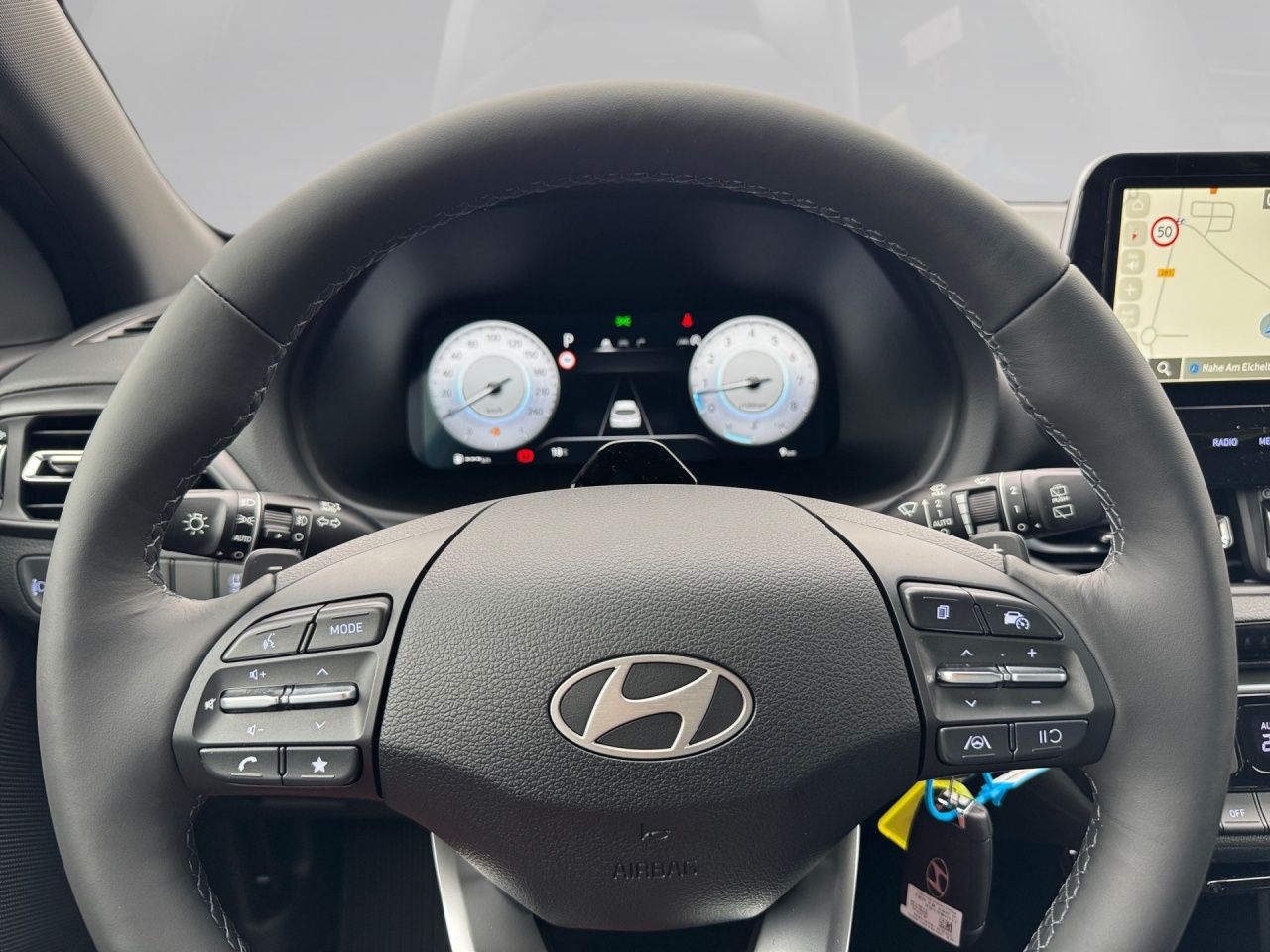 Fahrzeugabbildung Hyundai i30 TREND SHZ*LHZ*NAVI*CARPLAY*