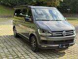 Volkswagen T6 California Beach Edition - graue Volkswagen T6 California