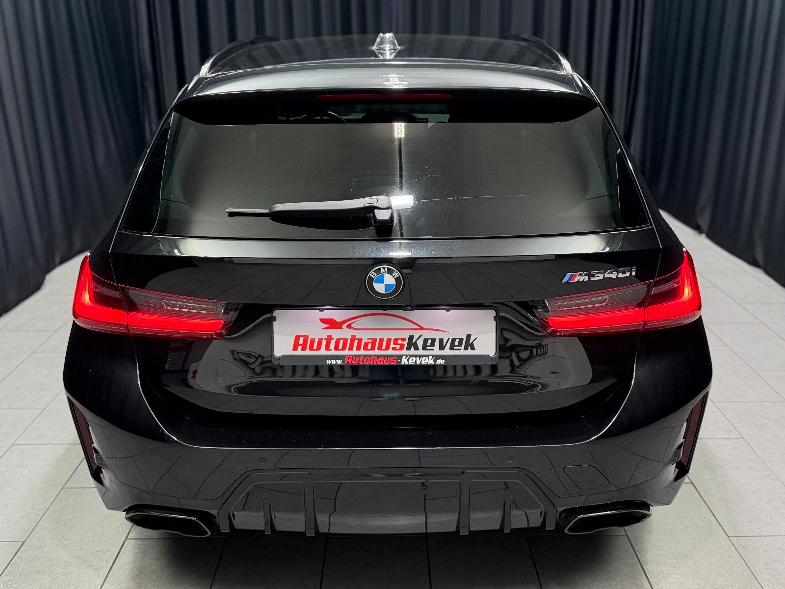 Fahrzeugabbildung BMW M340 i xDrive Touring |FACELIFT|HIFI|AHK|