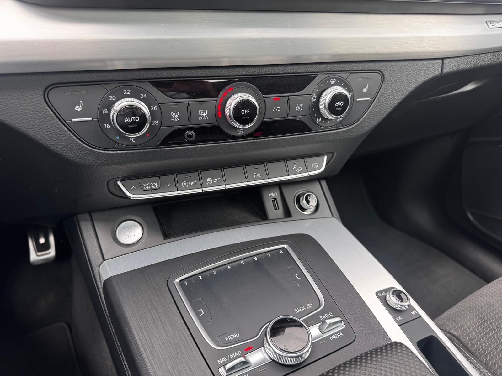 Fahrzeugabbildung Audi Q5 40 TDI quattro sport S line Sport-Paket /Plus