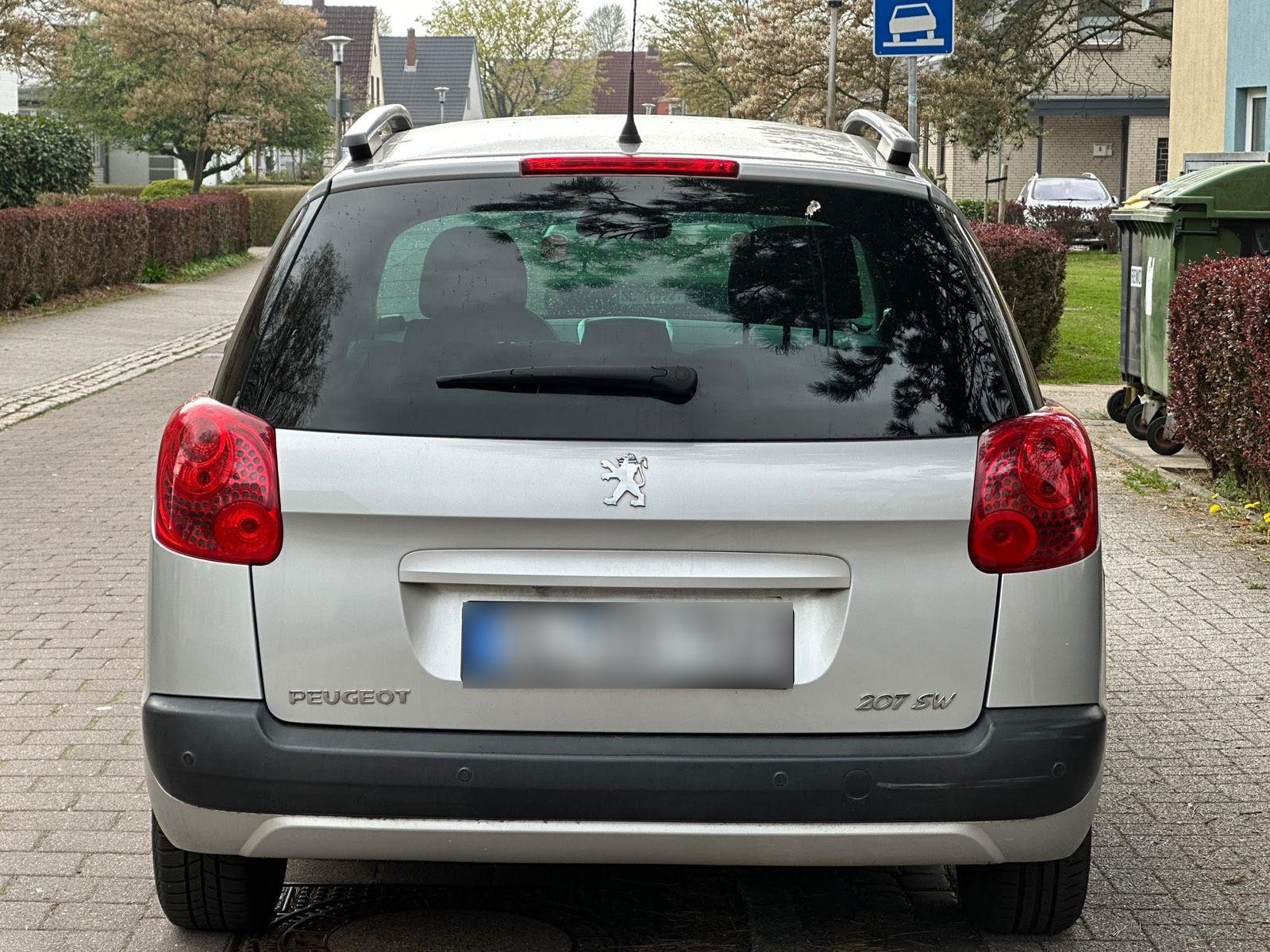 Peugeot 207 2011 — photo 6