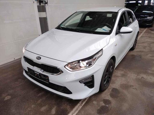 Kia Ceed 1.5 Attract Edition Kamera Winterpaket