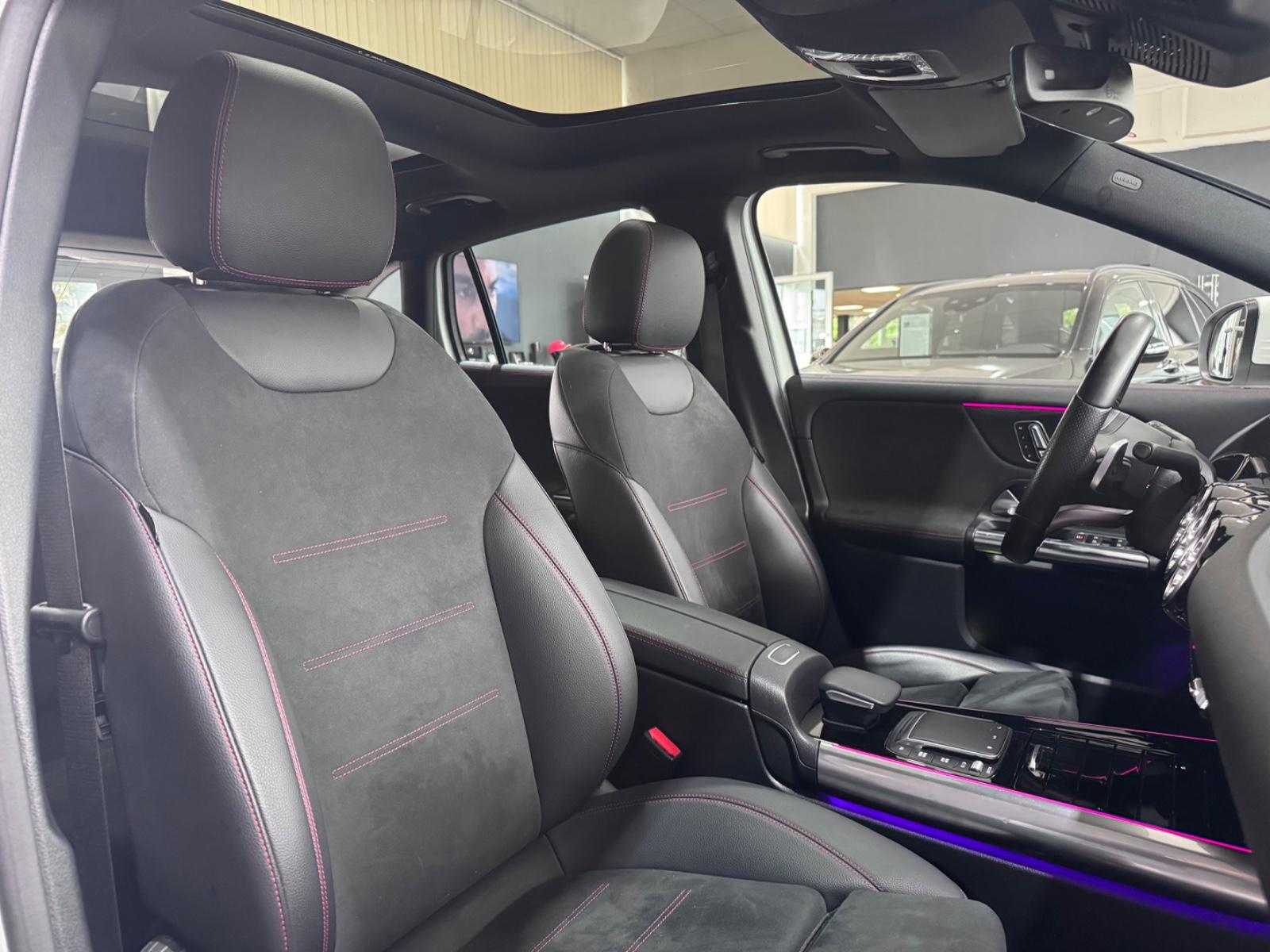 Mercedes-Benz GLA 200 AMG*MEMORY*LED*PANORAMA*AHK*KAMERA