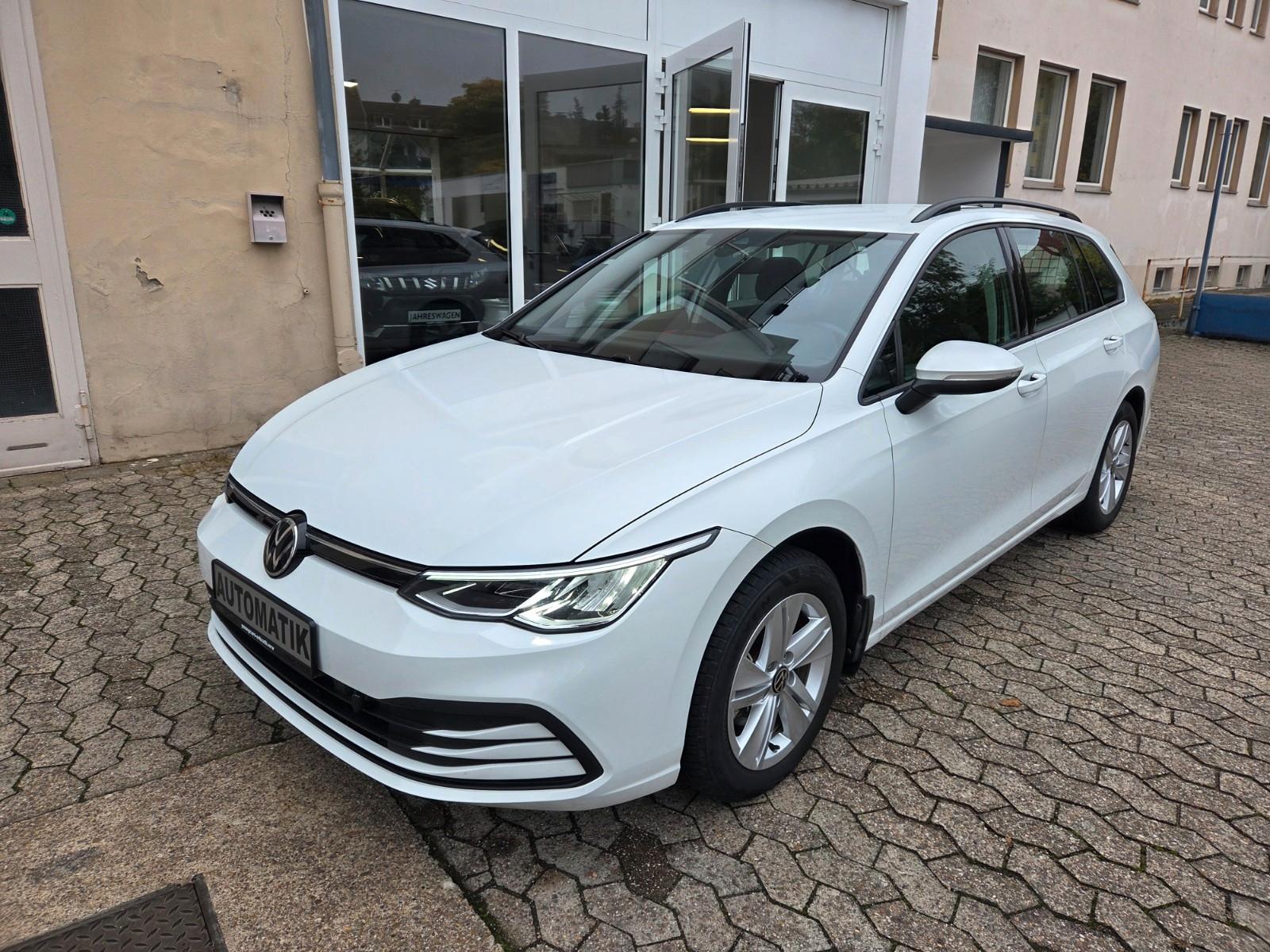 Volkswagen Golf VIII Var. 1.5eTSI DSG LED StHeiz (AHK Opt.)