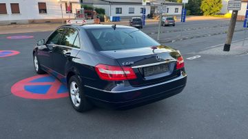 Mercedes E 220 - 2