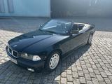 BMW 320i Coupe 320i - BMW Oldtimer: Cabrio