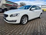 Volvo V60 1.5 Aut. - LEDER + NAVI + XENON + AHK - gebrauchte Volvo Kombis
