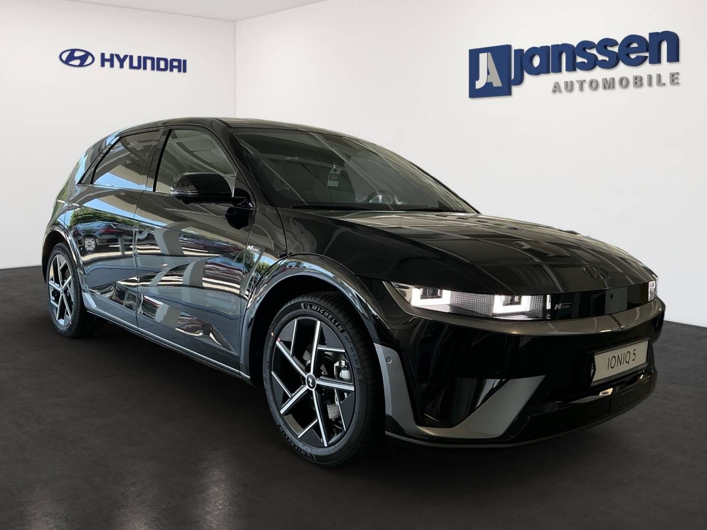 Fahrzeugabbildung Hyundai IONIQ 5 | Allrad | (325 PS) N Line | Park-Paket