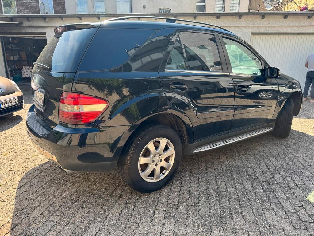 Mercedes-Benz ML 320