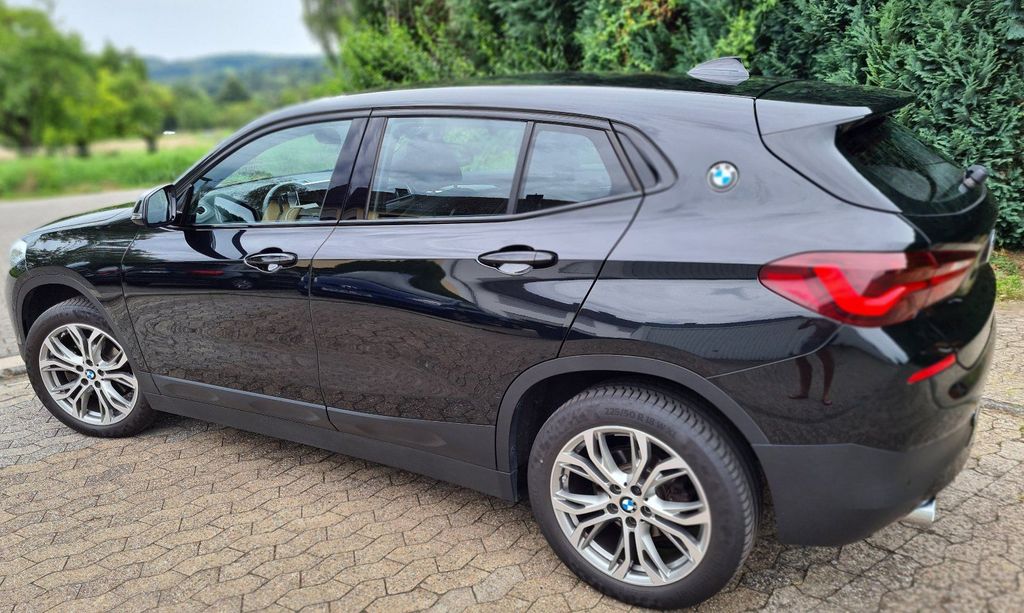 Image of BMW X2