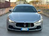 Maserati Ghibli V6 Diesel 275 CV - silberne Maserati Ghibli