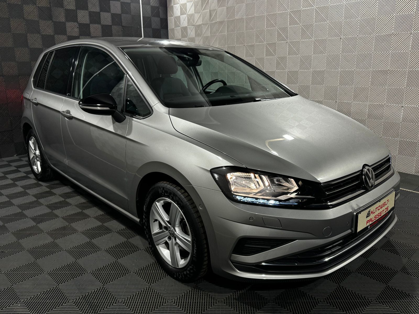 Gebrauchtwagen Volkswagen Golf Sportsvan Golf Sportsvan*IQ DRIVE*ACC-PDC-SHZ-TOUCH-NAVI in Horb am Neckar