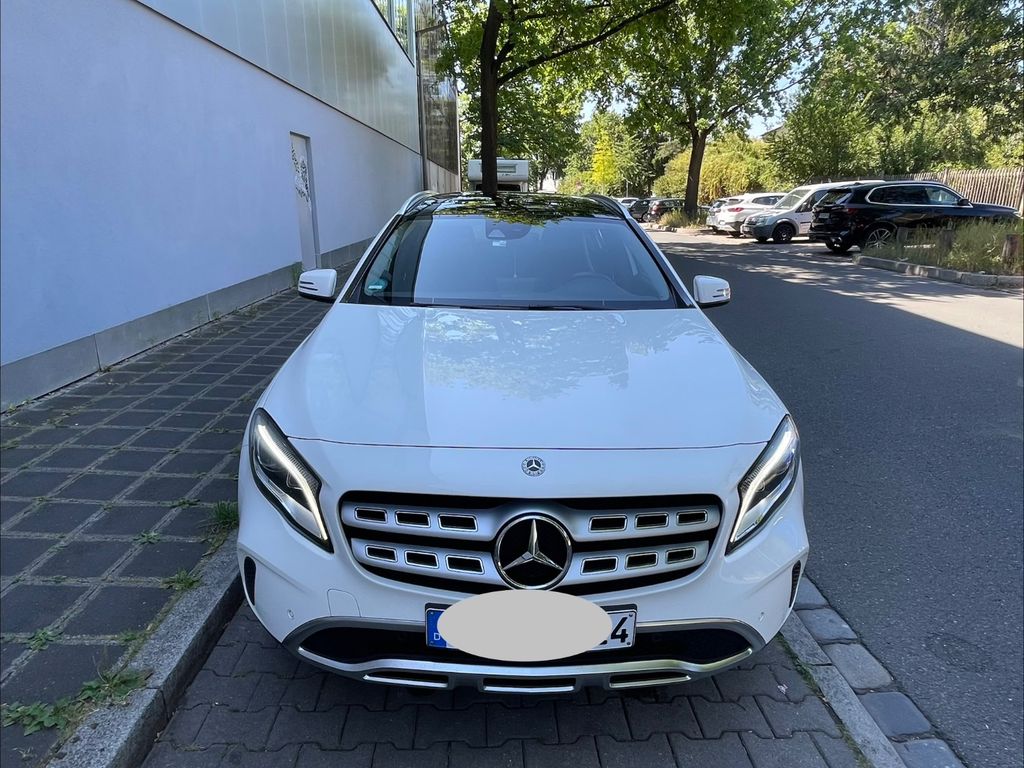 Image of Mercedes-Benz GLA 250