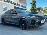 BMW X6 M50i DAProf PA+ Pano Massage Bowers SoftClose - BMW X6 M50 aus 2022