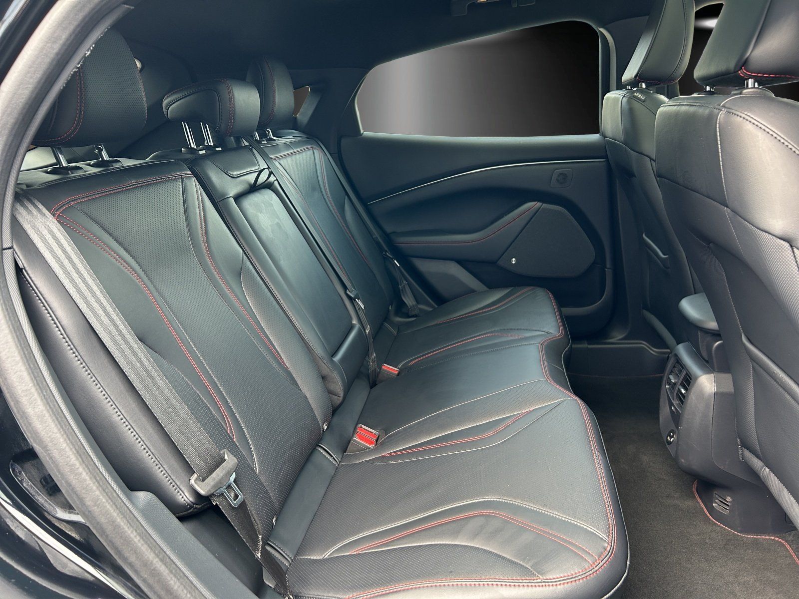 Fahrzeugabbildung Ford MACH-E AWD MATRIX-LED/360°/B&O/NAVI/ACC/PANO/