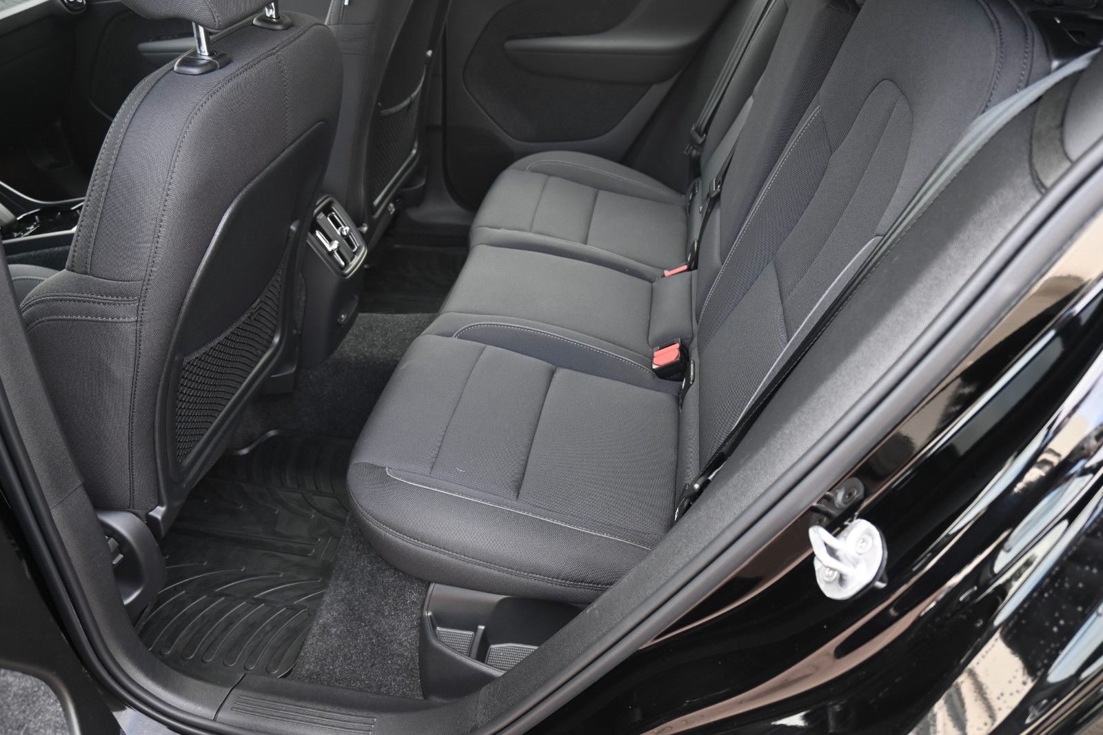 Fahrzeugabbildung Volvo C40 Plus BEV Twin Motor AWD*Pano*20 Zoll*STHZG*