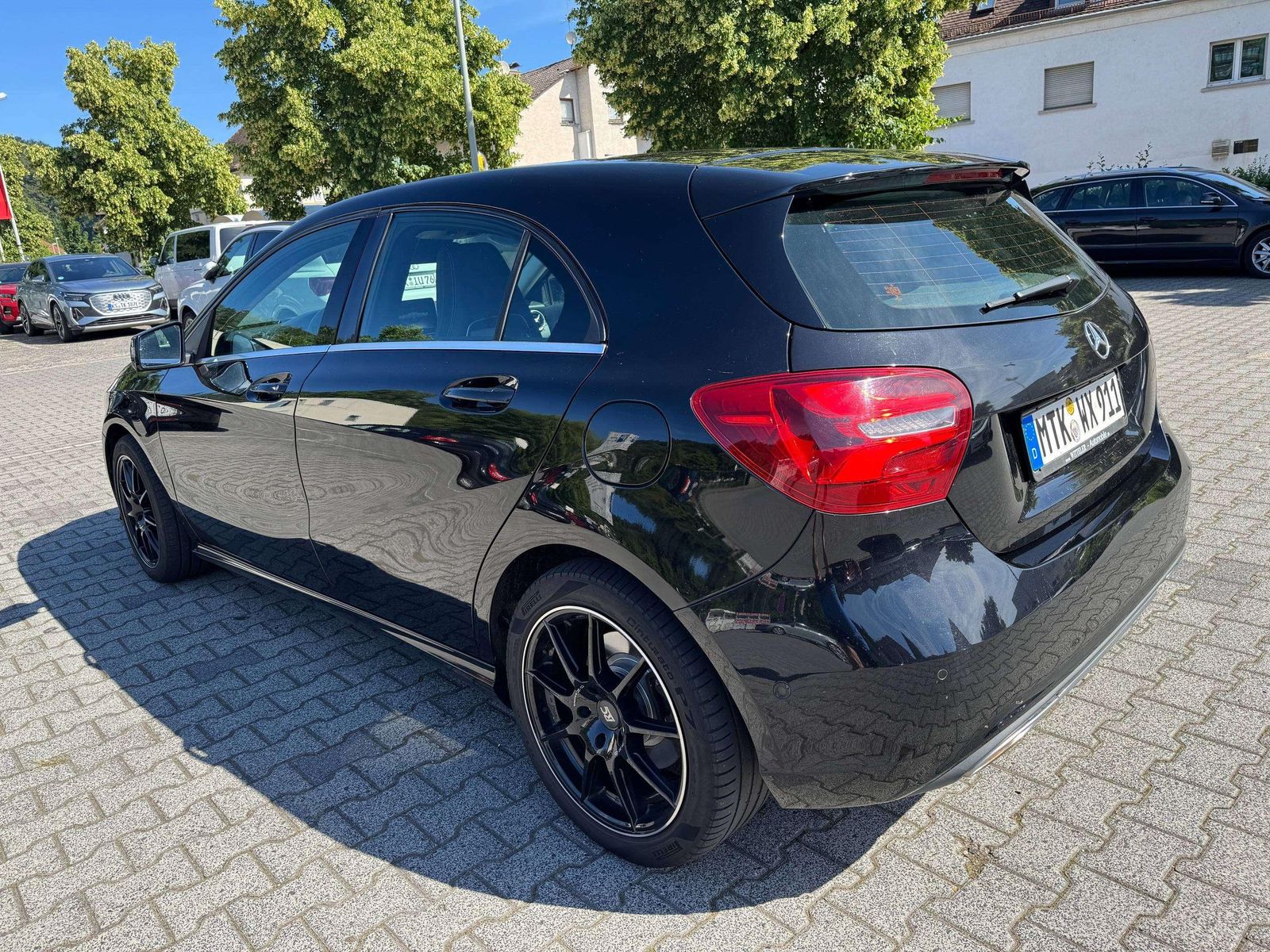 MERCEDES-BENZ A 220 Sport 4Matic Scheckheft u-frei Standheizun